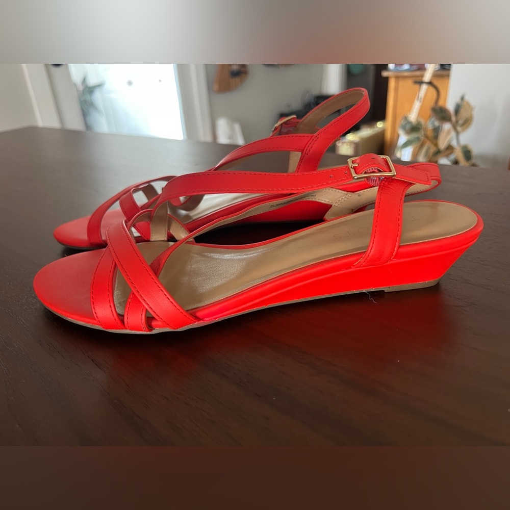 Talbots capri strappy wedges - Picture 4 of 5